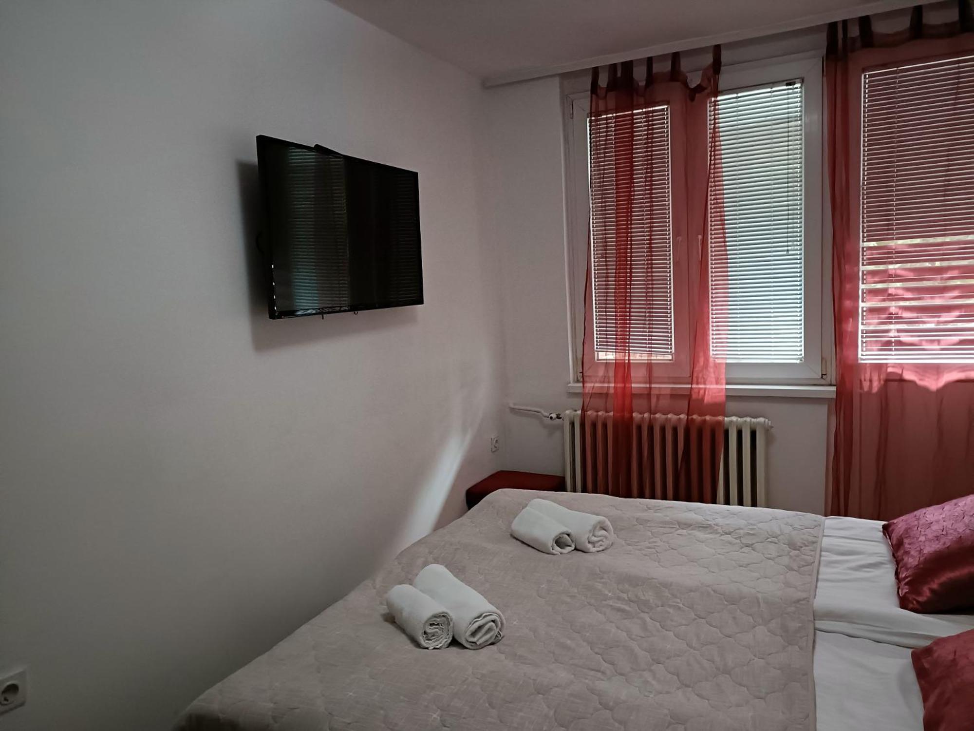 2 Bedroom Apartment, Grbavicka * Saraievo